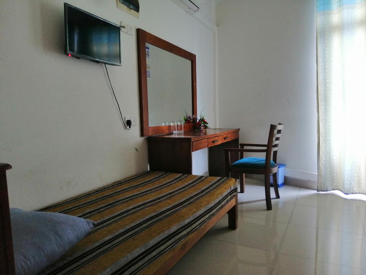 Reliance Hotel Boralesgamuwa Εξωτερικό φωτογραφία